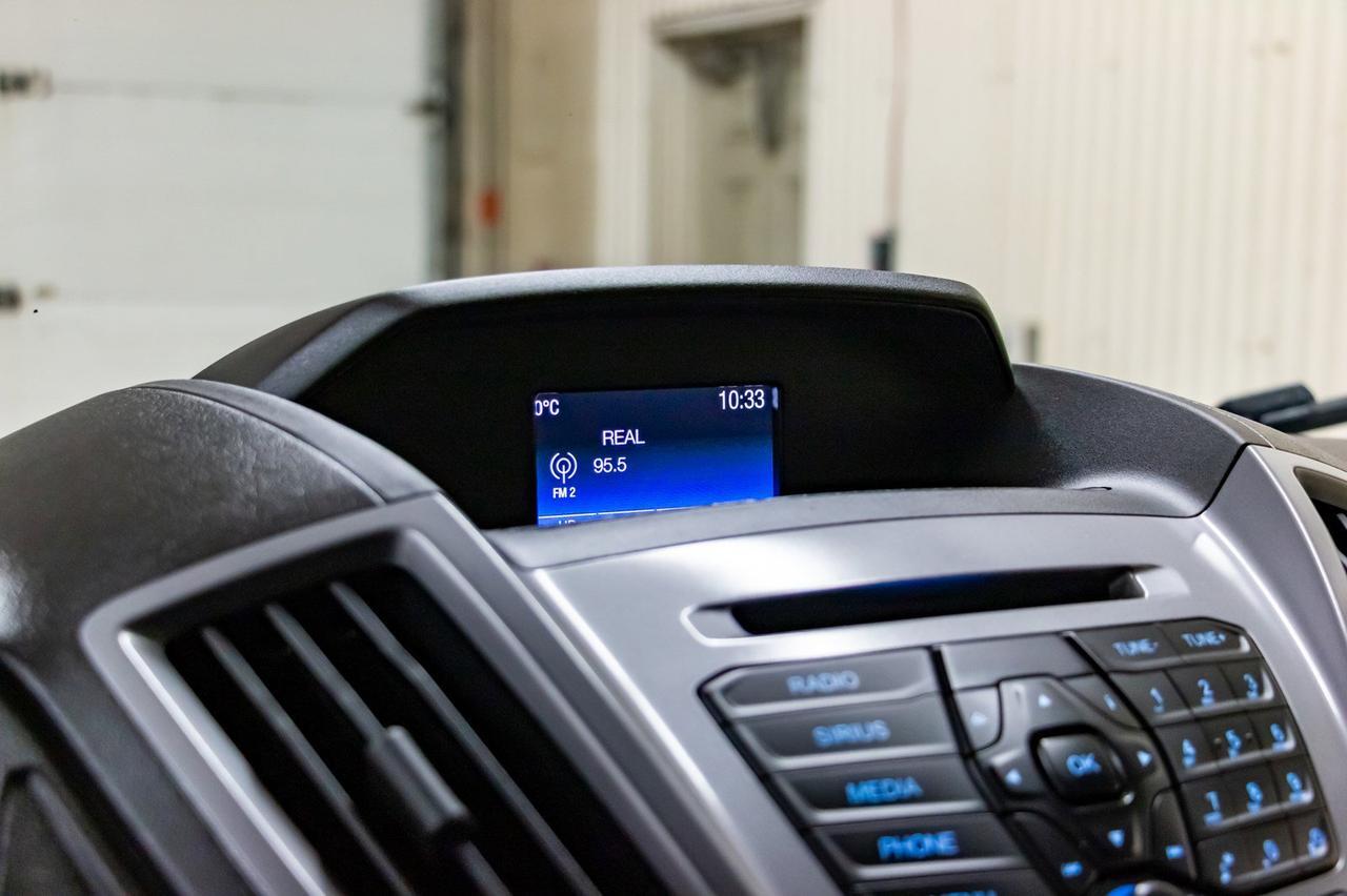 2018 Ford T-150 XLT Med Roof 10 Passenger Red Deer AB