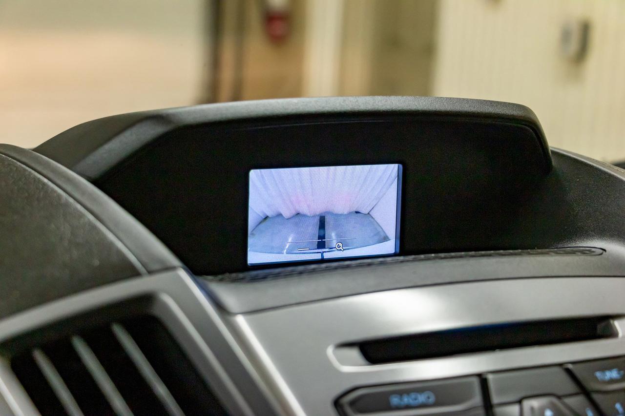 2018 Ford T-150 XLT Med Roof 10 Passenger Red Deer AB