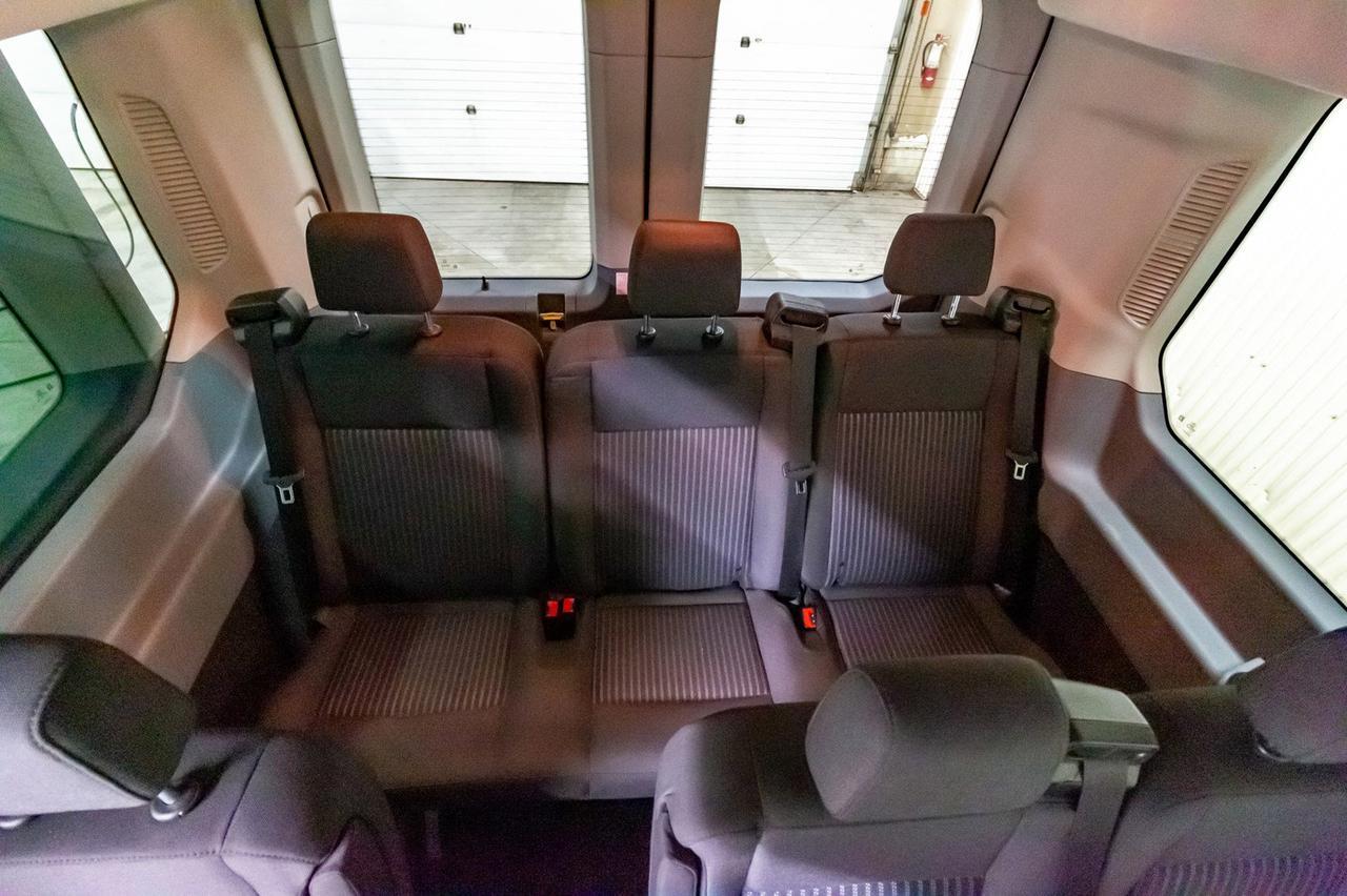 2018 Ford T-150 XLT Med Roof 10 Passenger Red Deer AB