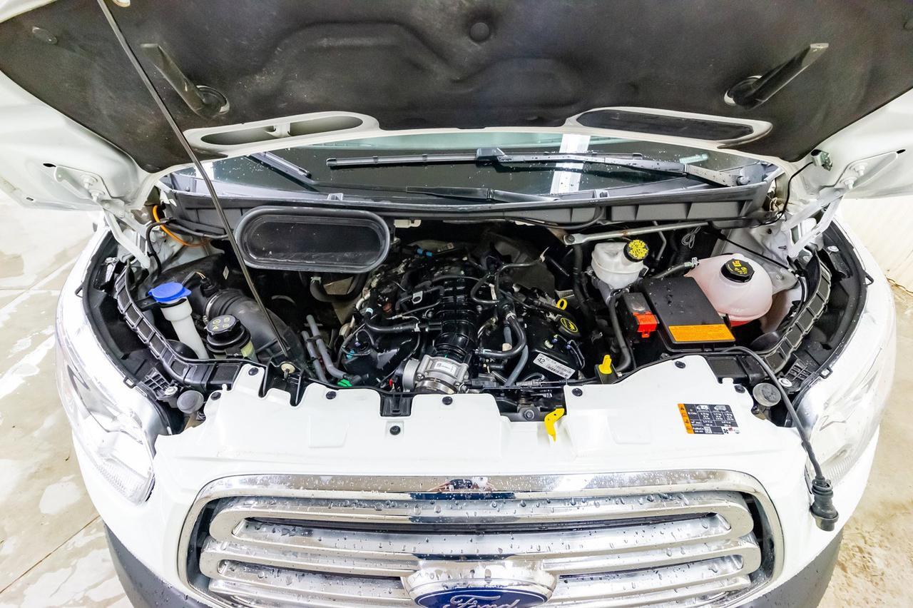 2018 Ford T-150 XLT Med Roof 10 Passenger Red Deer AB