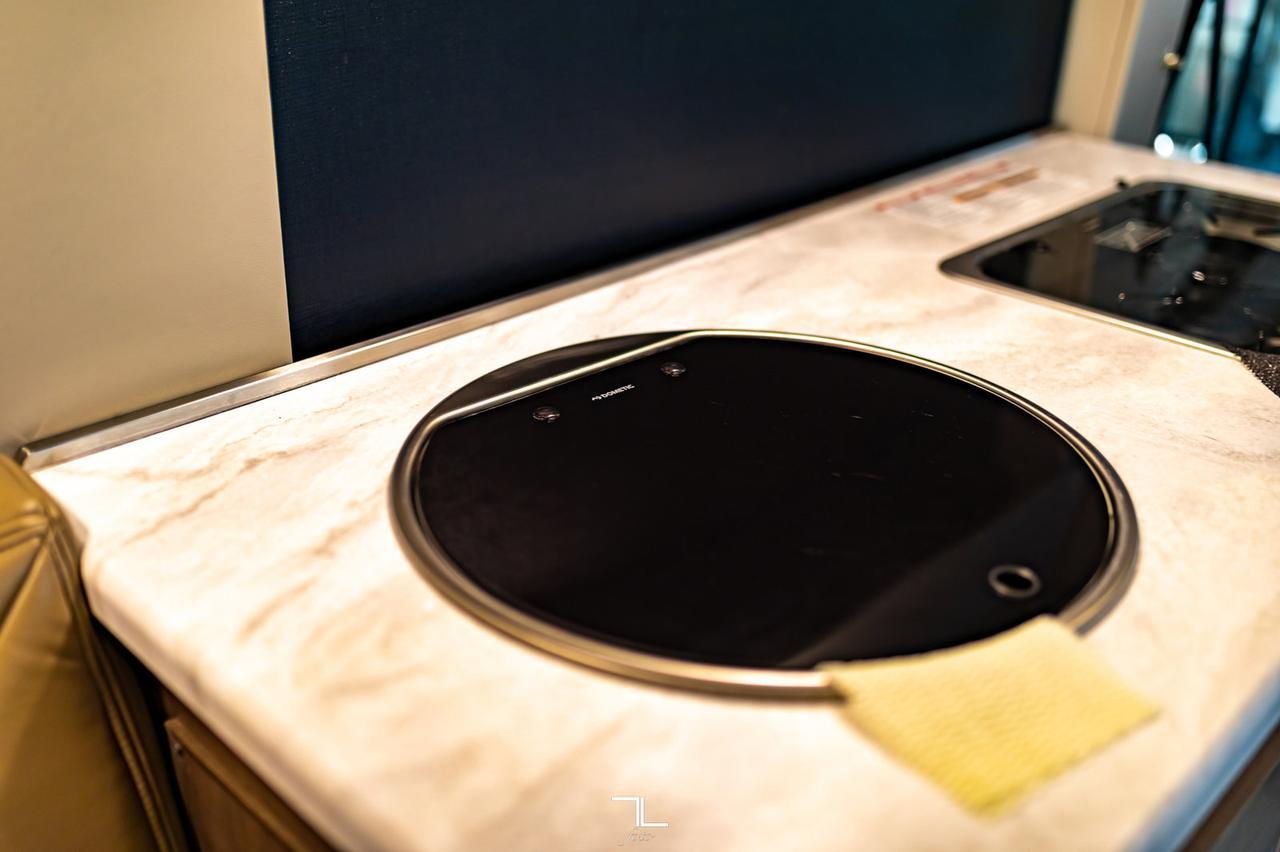 2018 Ford T-350 Okanagan Tribute Class B 22" Diesel Leather Nav BCam Red Deer AB