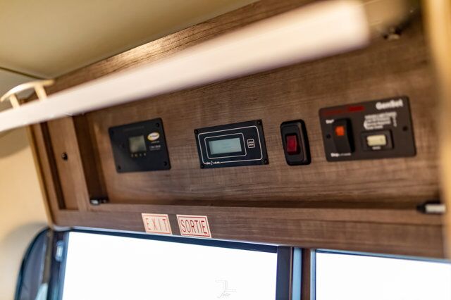 2018 Ford T-350 Okanagan Tribute Class B 22&quot; Diesel Leather Nav BCam Red Deer AB