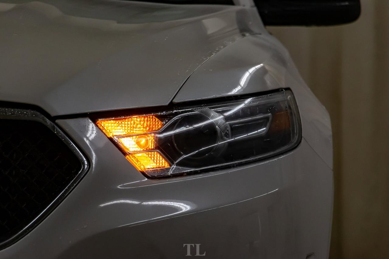 2018 Ford Taurus AWD SHO Leather Roof Nav BCam Red Deer AB