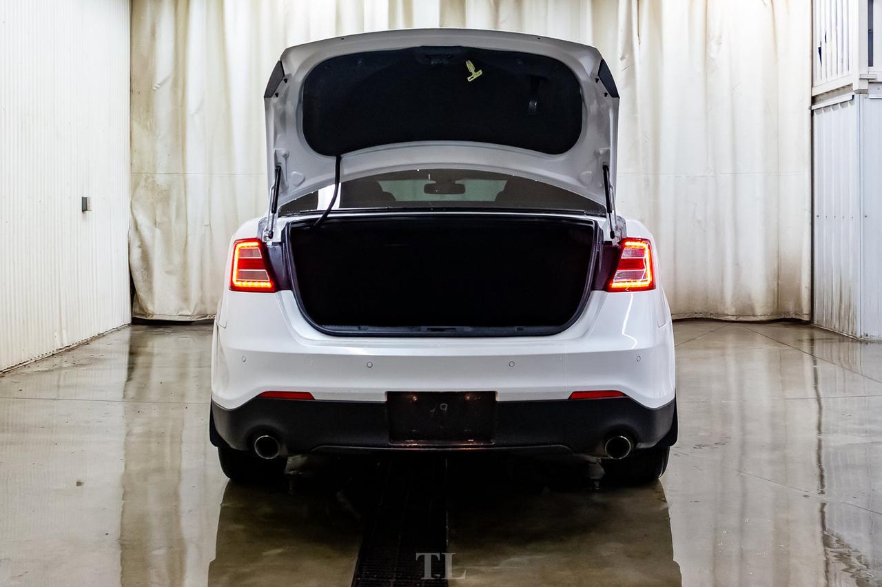 2018 Ford Taurus AWD SHO Leather Roof Nav BCam Red Deer AB