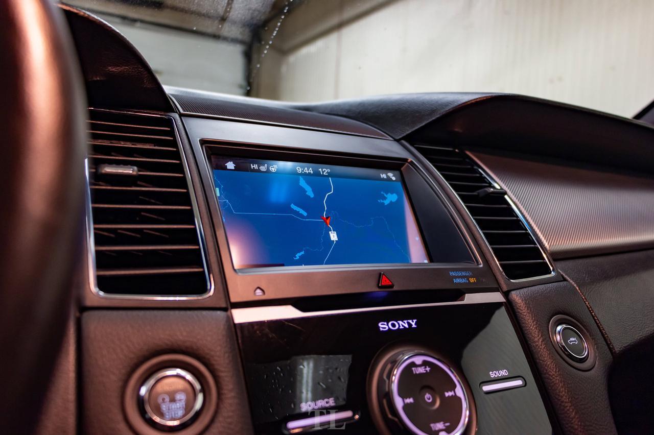 2018 Ford Taurus AWD SHO Leather Roof Nav BCam Red Deer AB