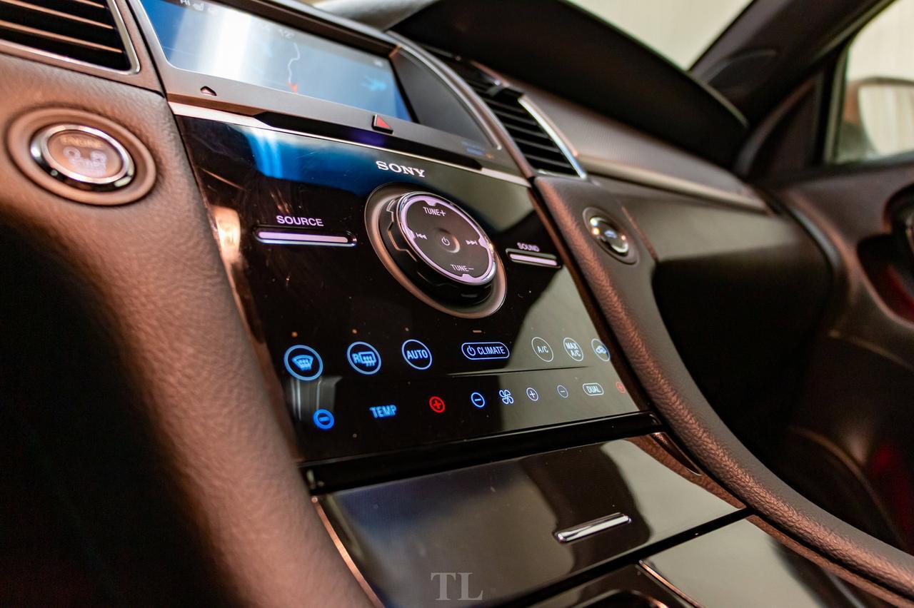 2018 Ford Taurus AWD SHO Leather Roof Nav BCam Red Deer AB