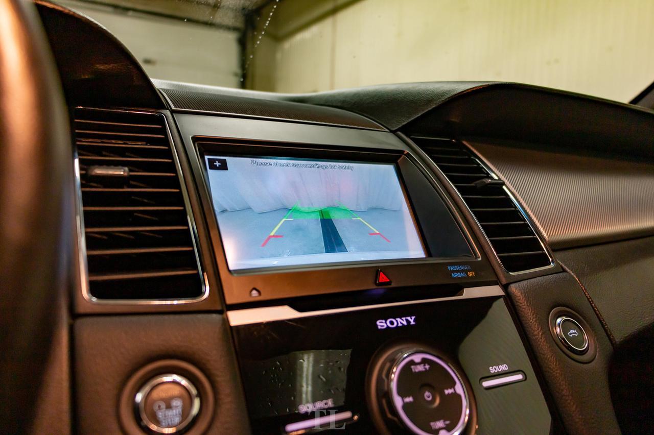 2018 Ford Taurus AWD SHO Leather Roof Nav BCam Red Deer AB