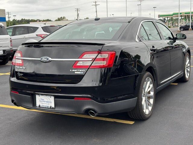 2018 Ford Taurus Limited