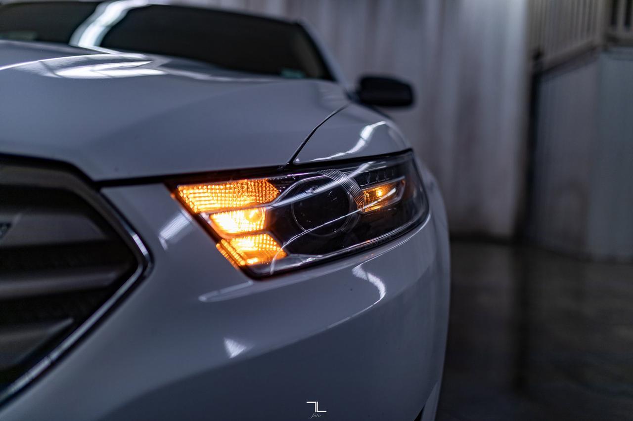 2018 Ford Taurus SE PSeat BCam Red Deer AB