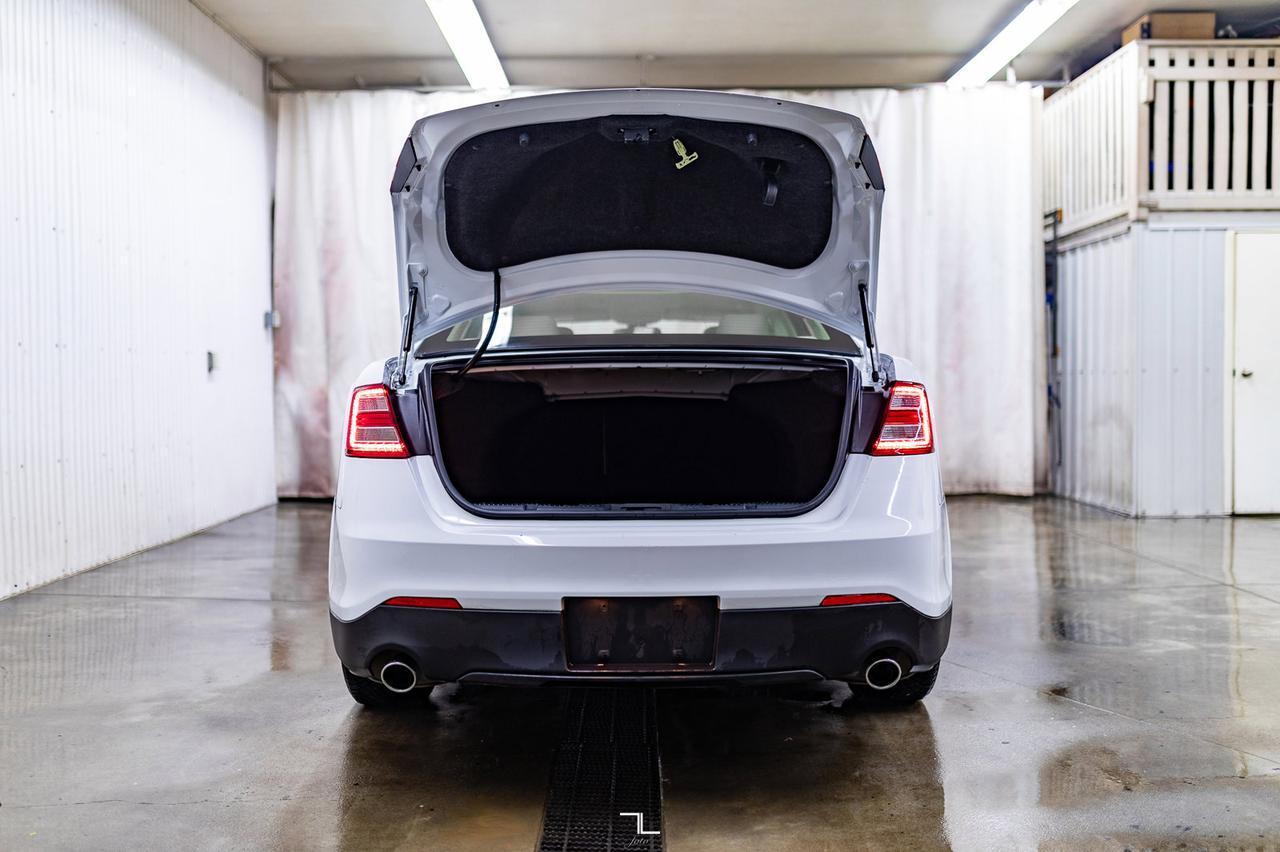 2018 Ford Taurus SE PSeat BCam Red Deer AB