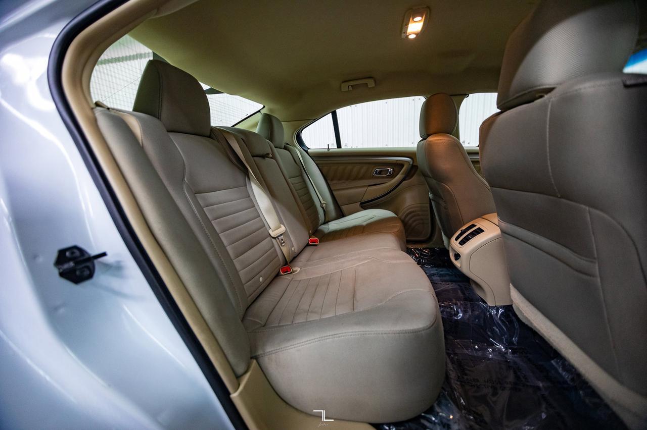 2018 Ford Taurus SE PSeat BCam Red Deer AB