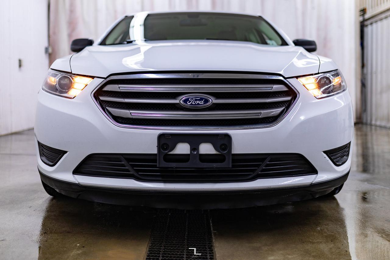 2018 Ford Taurus SE PSeat BCam Red Deer AB