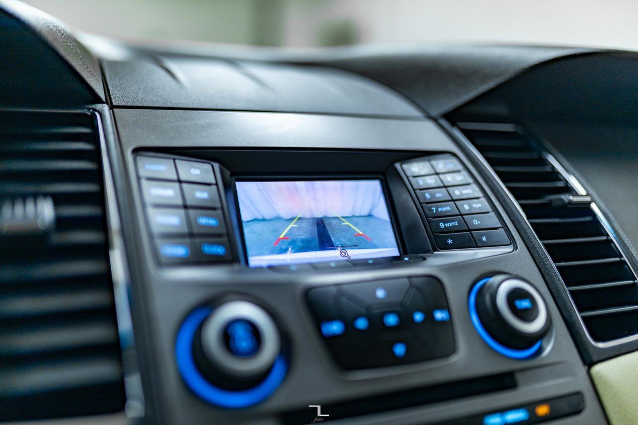 2018 Ford Taurus SE PSeat BCam Red Deer AB