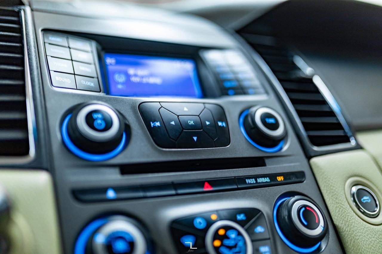 2018 Ford Taurus SE PSeat BCam Red Deer AB