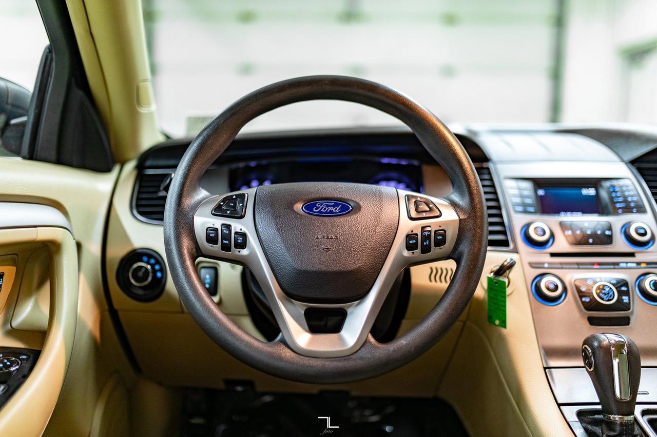 2018 Ford Taurus SE PSeat BCam Red Deer AB