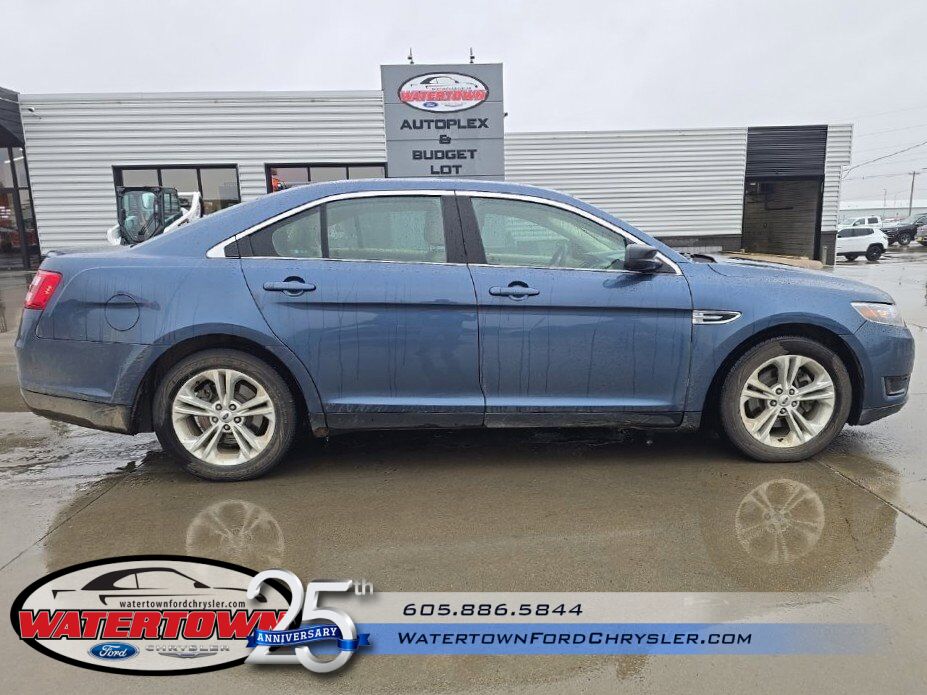 2018 Ford Taurus SE