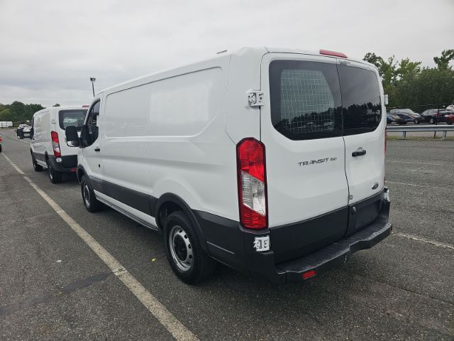 2018 Ford Transit-150 Low Roof 130.0 WB