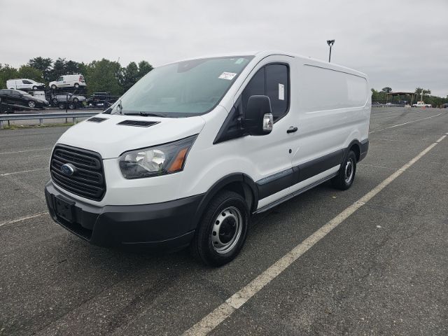 2018 Ford Transit-150 Low Roof 130.0 WB
