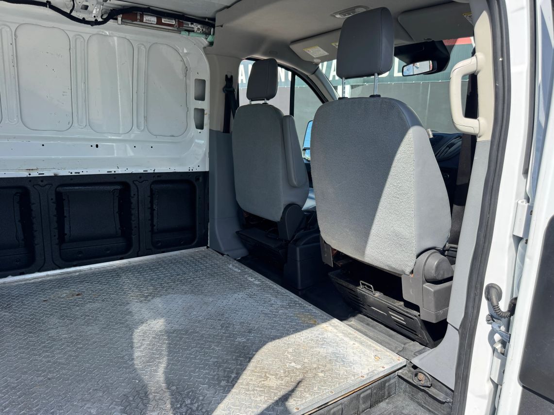 2018 Ford Transit 150 Van Low Roof w/60/40 Side Door w/RWB Van 3D