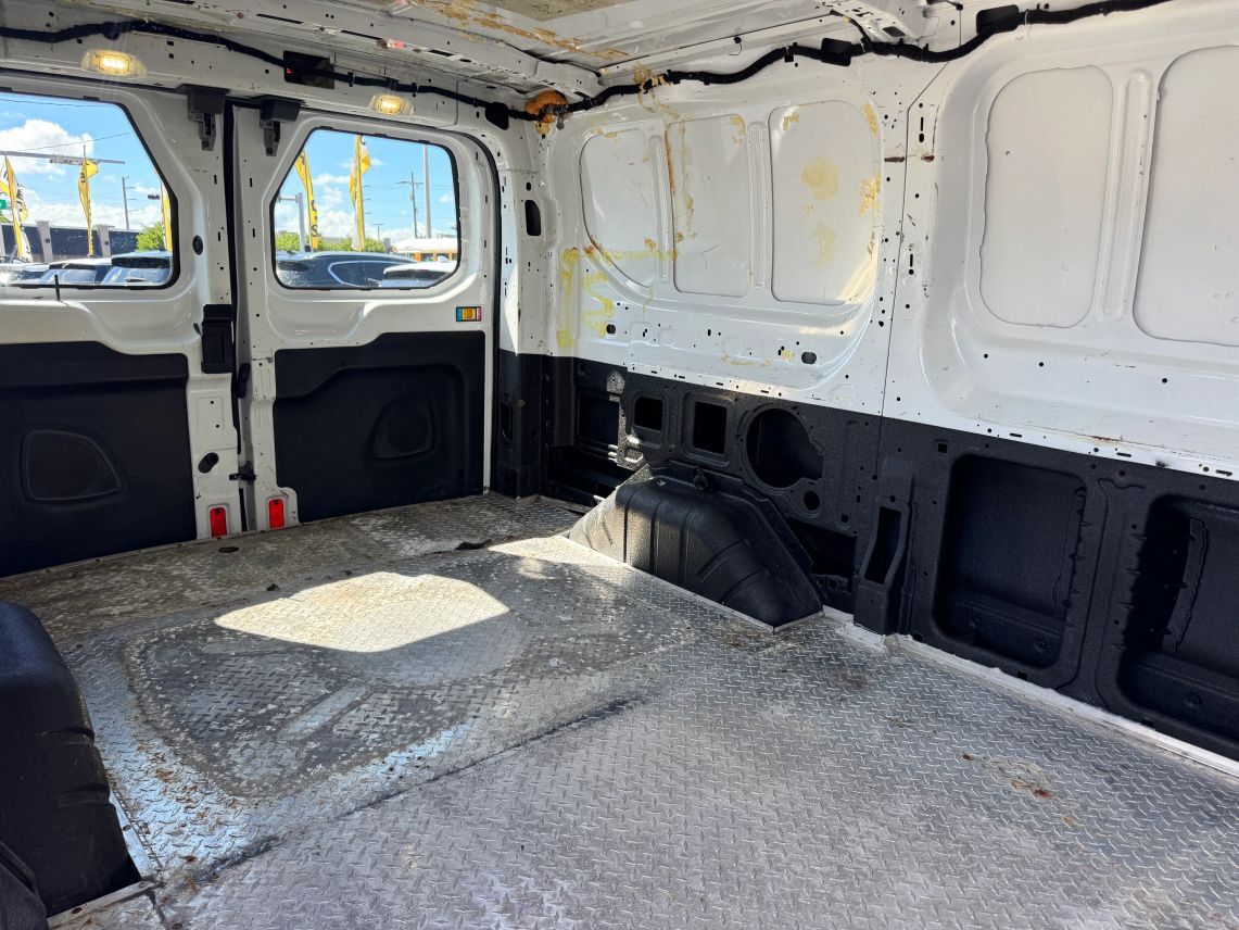 2018 Ford Transit 150 Van Low Roof w/60/40 Side Door w/RWB Van 3D