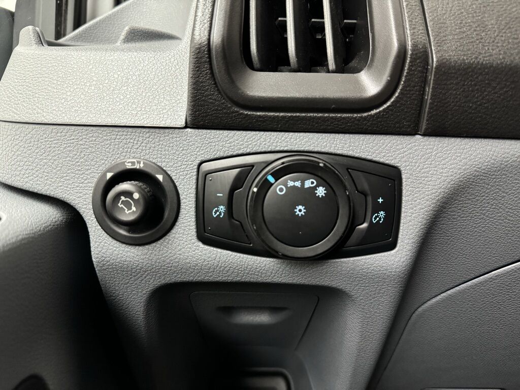 2018 Ford Transit photo 31