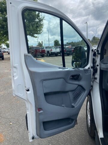 2018 Ford Transit-150 w/RH Swing-Out Doors Low Roof 129.9 WB Charlotte NC