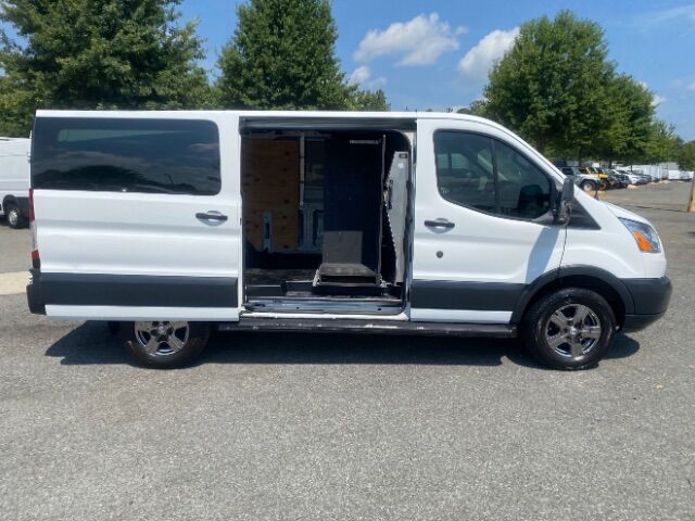 2018 Ford Transit-250 w/RH Sliding Door Low Roof 129.9 WB Charlotte NC