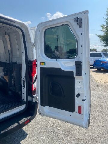 2018 Ford Transit-250 w/RH Sliding Door Low Roof 129.9 WB Charlotte NC