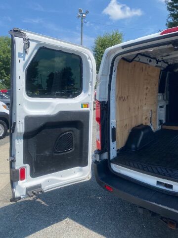 2018 Ford Transit-250 w/RH Sliding Door Low Roof 129.9 WB Charlotte NC