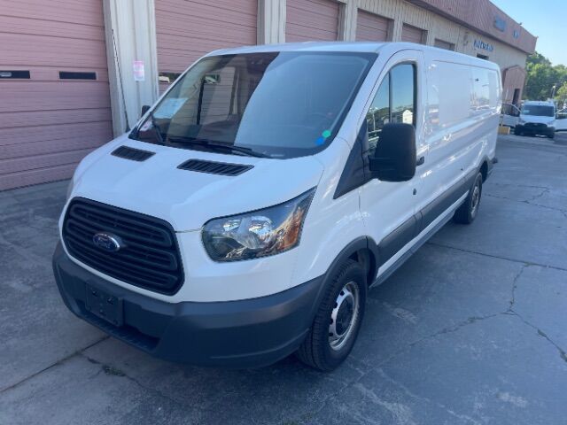 2018 Ford Transit-250 w/RH Sliding Door Low Roof 147.6  WB