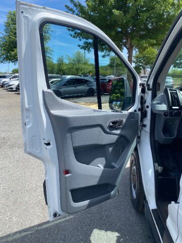 2018 Ford Transit-250 w/RH Sliding Door Low Roof 147.6  WB Charlotte NC