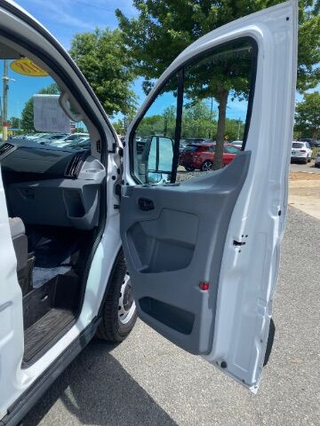 2018 Ford Transit-250 w/RH Sliding Door Low Roof 147.6  WB Charlotte NC