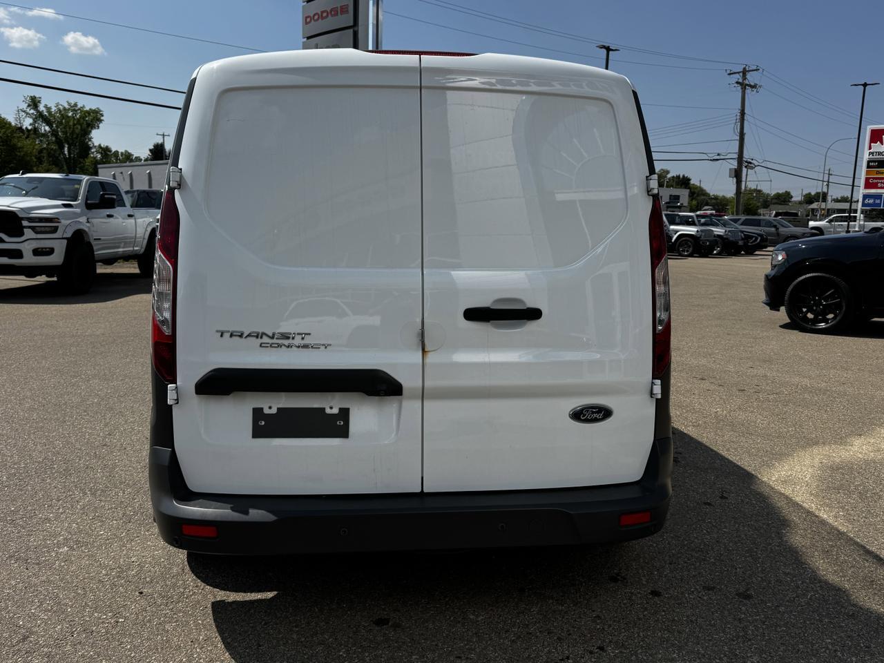 2018 Ford Transit Connect Van XL FWD | Dual Sliding Doors | Keyless Entry | Cloth Seats Redwater AB
