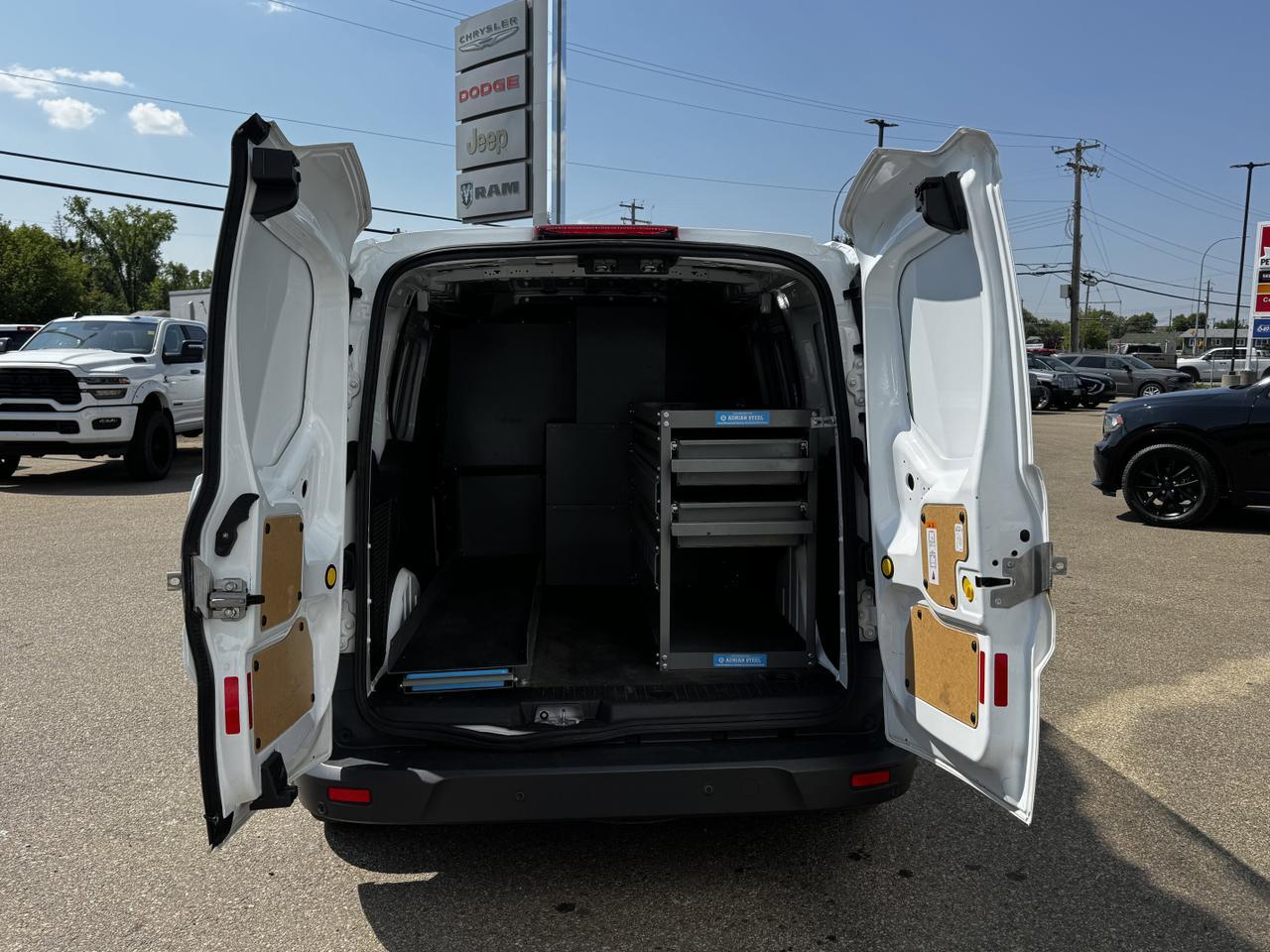 2018 Ford Transit Connect Van XL FWD | Dual Sliding Doors | Keyless Entry | Cloth Seats Redwater AB