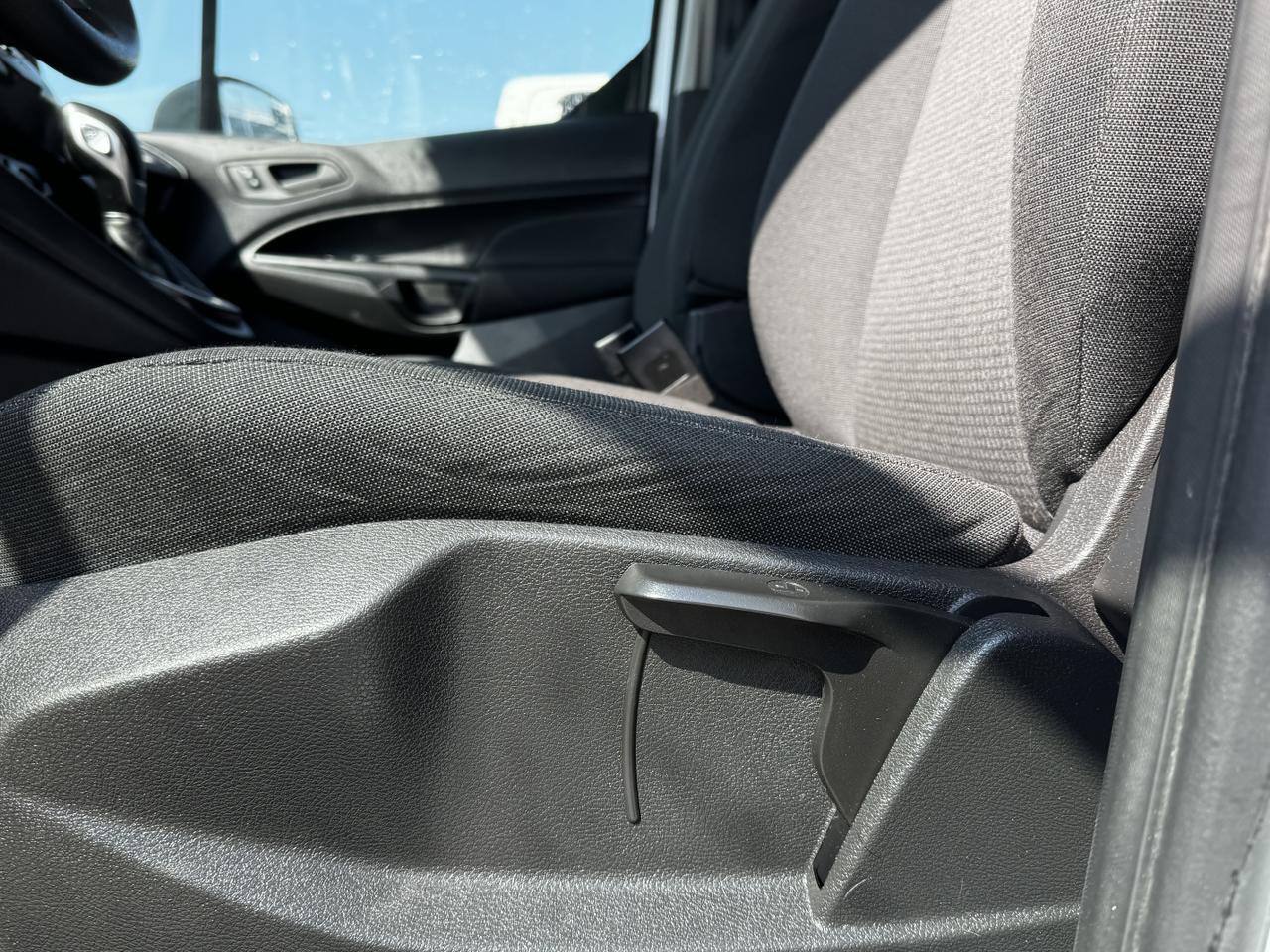 2018 Ford Transit Connect Van XL FWD | Dual Sliding Doors | Keyless Entry | Cloth Seats Redwater AB
