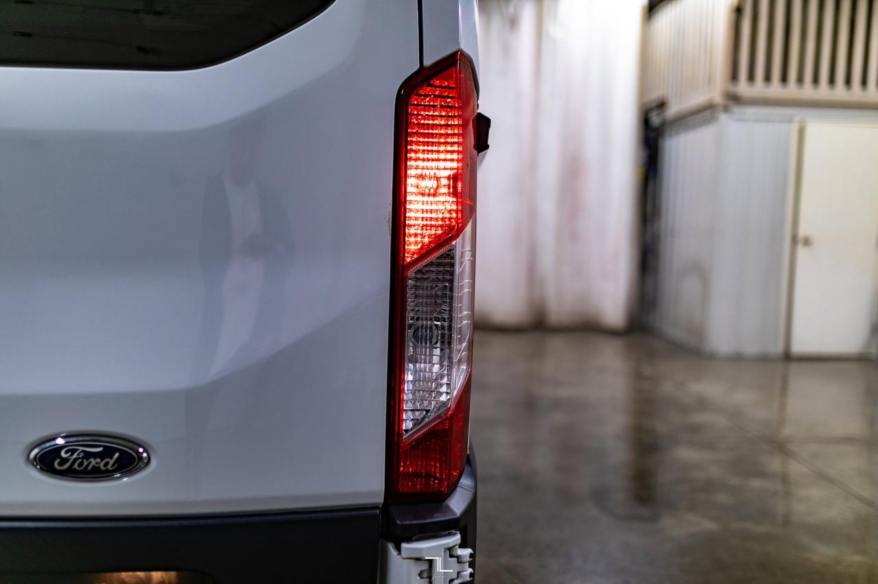 2018 Ford Transit T-150 XL 8 Passenger BCam Red Deer AB