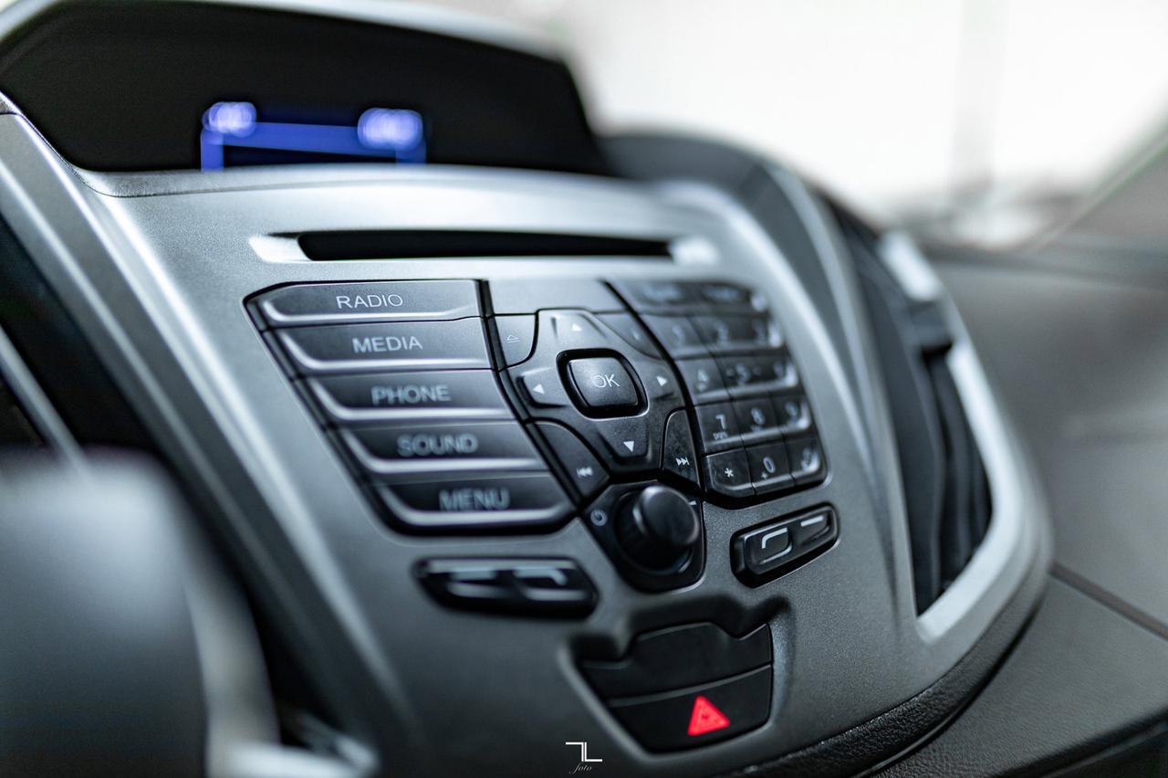 2018 Ford Transit T-150 XL 8 Passenger BCam Red Deer AB