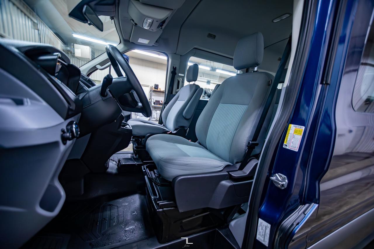 2018 Ford Transit T-150 XLT Med Roof 10 Passenger BCam Red Deer AB