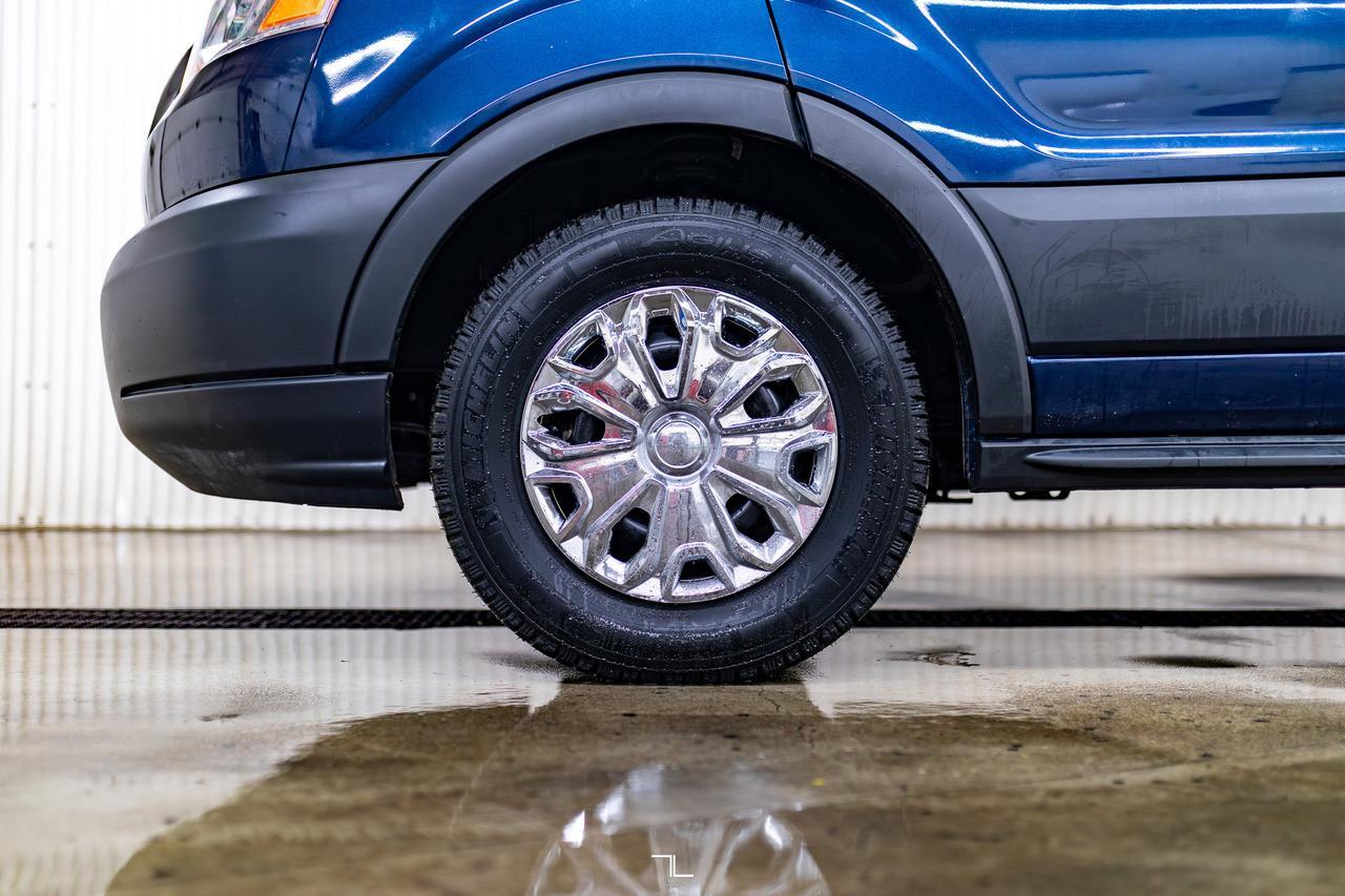 2018 Ford Transit T-150 XLT Med Roof 10 Passenger BCam Red Deer AB