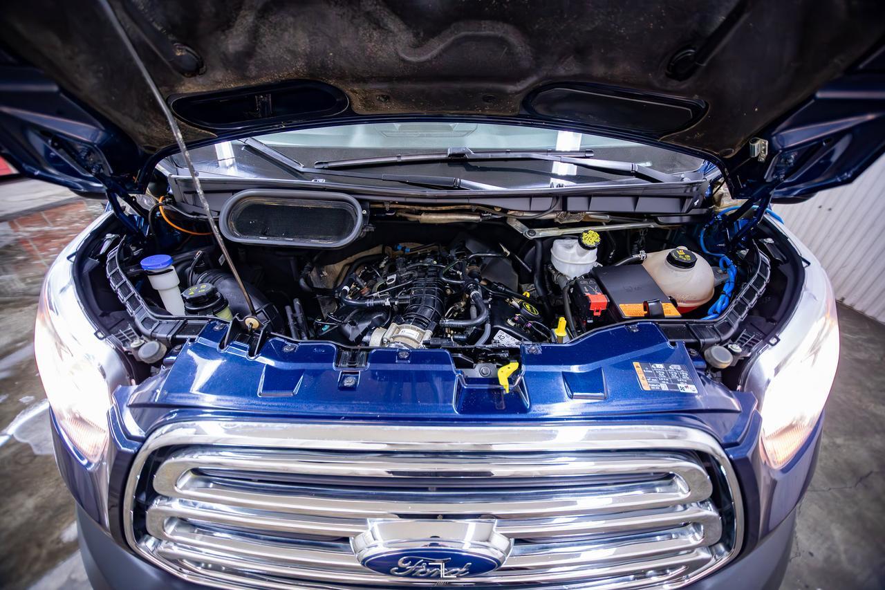 2018 Ford Transit T-150 XLT Med Roof 10 Passenger BCam Red Deer AB