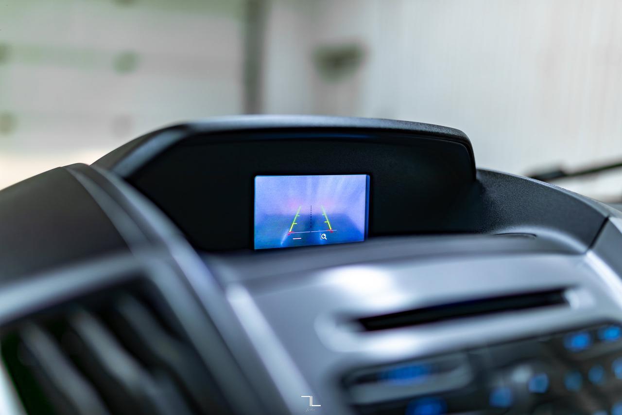 2018 Ford Transit T-150 XLT Med Roof 10 Passenger BCam Red Deer AB