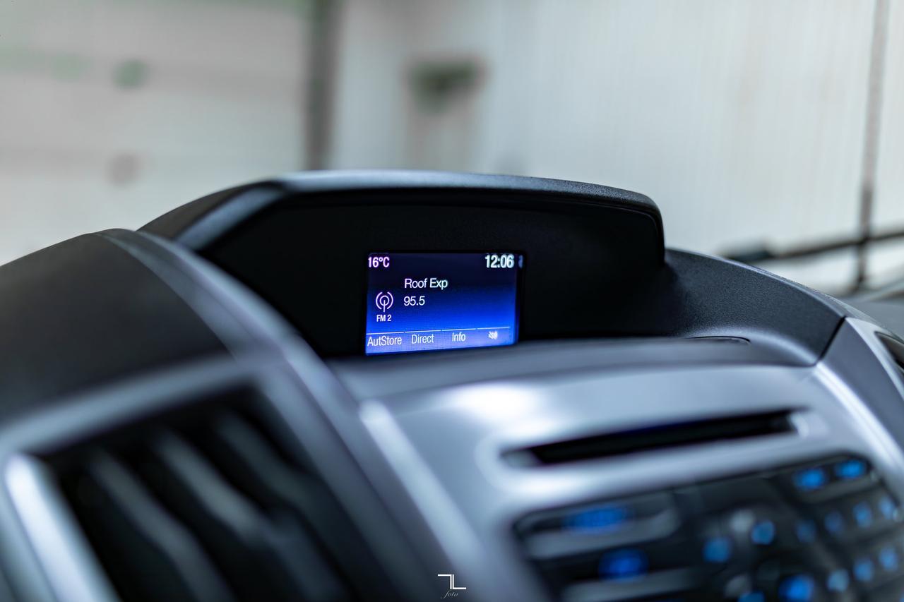 2018 Ford Transit T-150 XLT Med Roof 10 Passenger BCam Red Deer AB