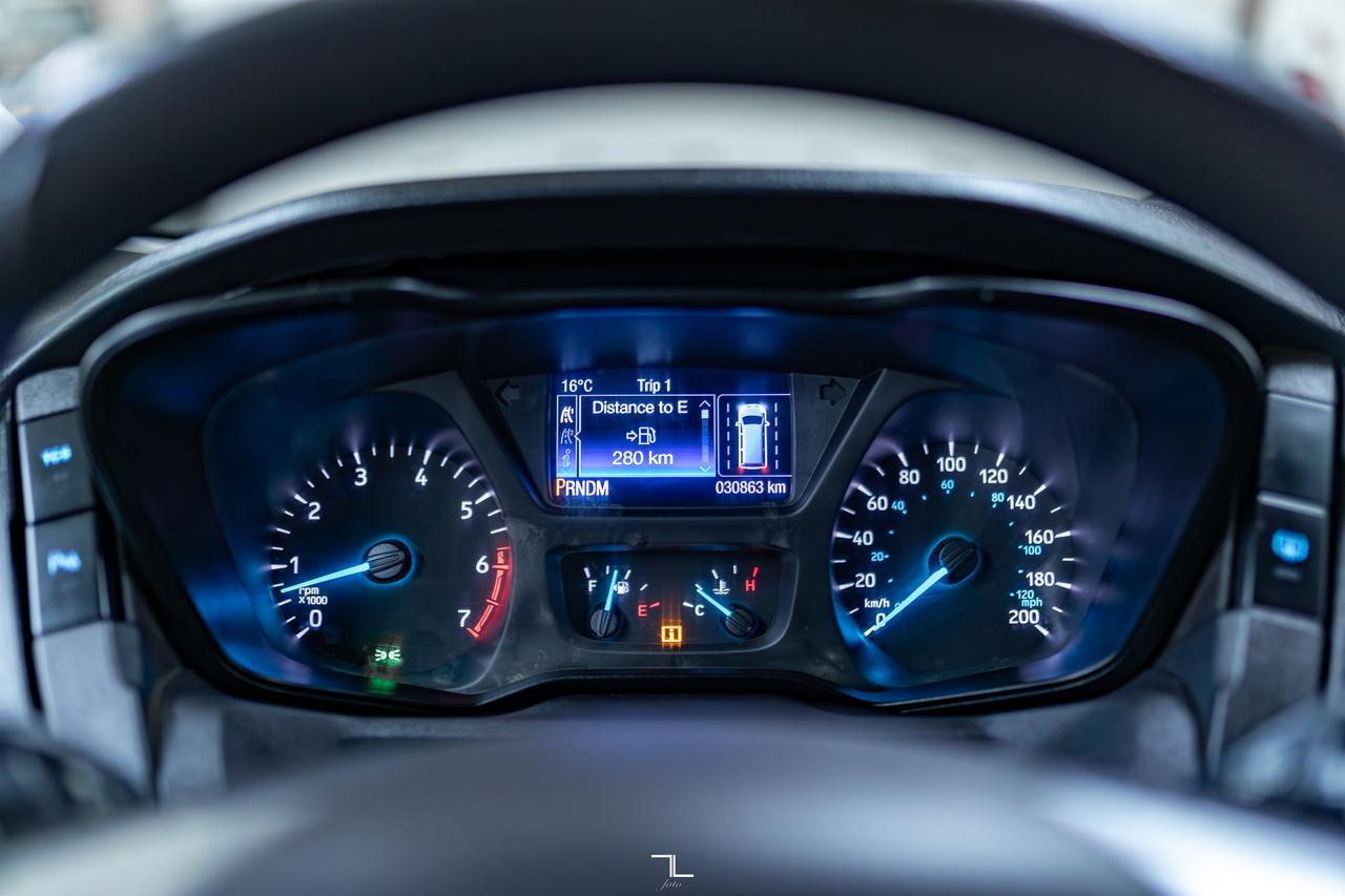 2018 Ford Transit T-150 XLT Med Roof 10 Passenger BCam Red Deer AB