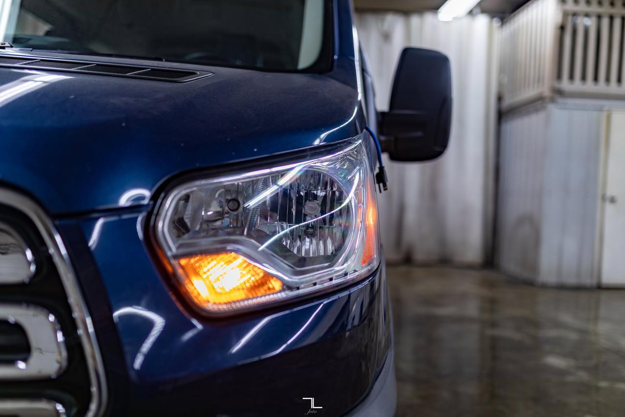 2018 Ford Transit T-150 XLT Med Roof 10 Passenger BCam Red Deer AB