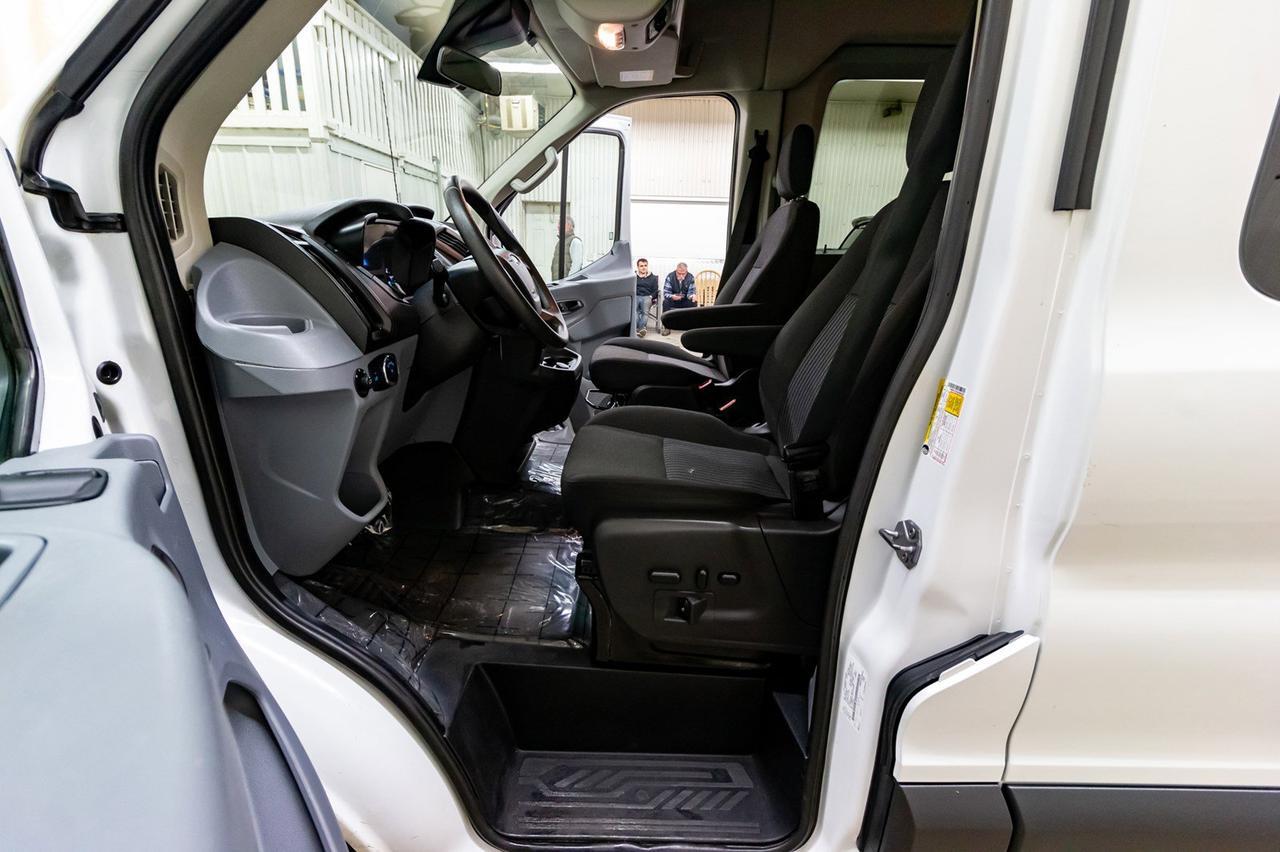 2018 Ford Transit T-150 XLT Med Roof 10 Passenger Red Deer AB