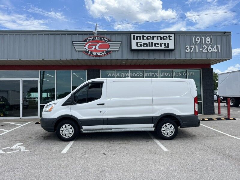 2023 Chevrolet Express photo 33