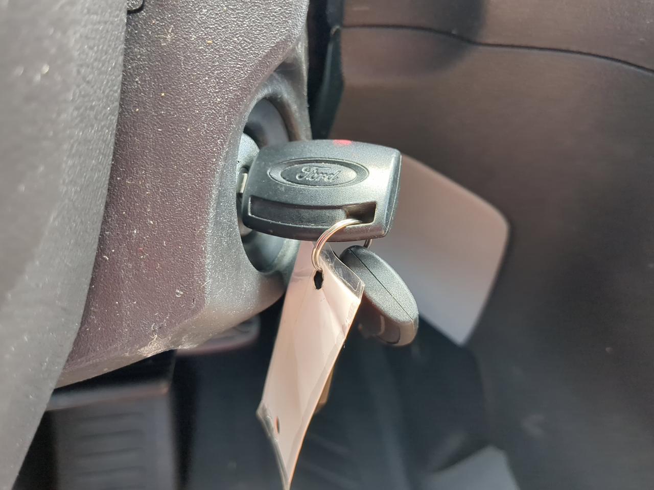 2018 Ford Transit Van Base w/Sliding Pass-Side Cargo Door & 10 Winder GA