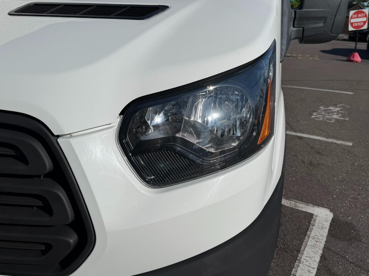 2018 Ford Transit Van T-150 148" Med Rf 8600 GVWR Sliding RH Dr Jacksonville FL
