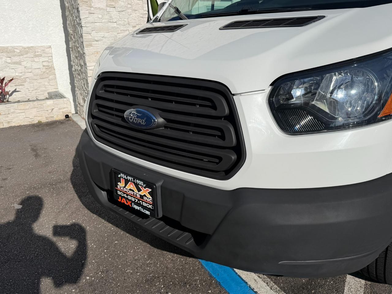 2018 Ford Transit Van T-150 148" Med Rf 8600 GVWR Sliding RH Dr Jacksonville FL