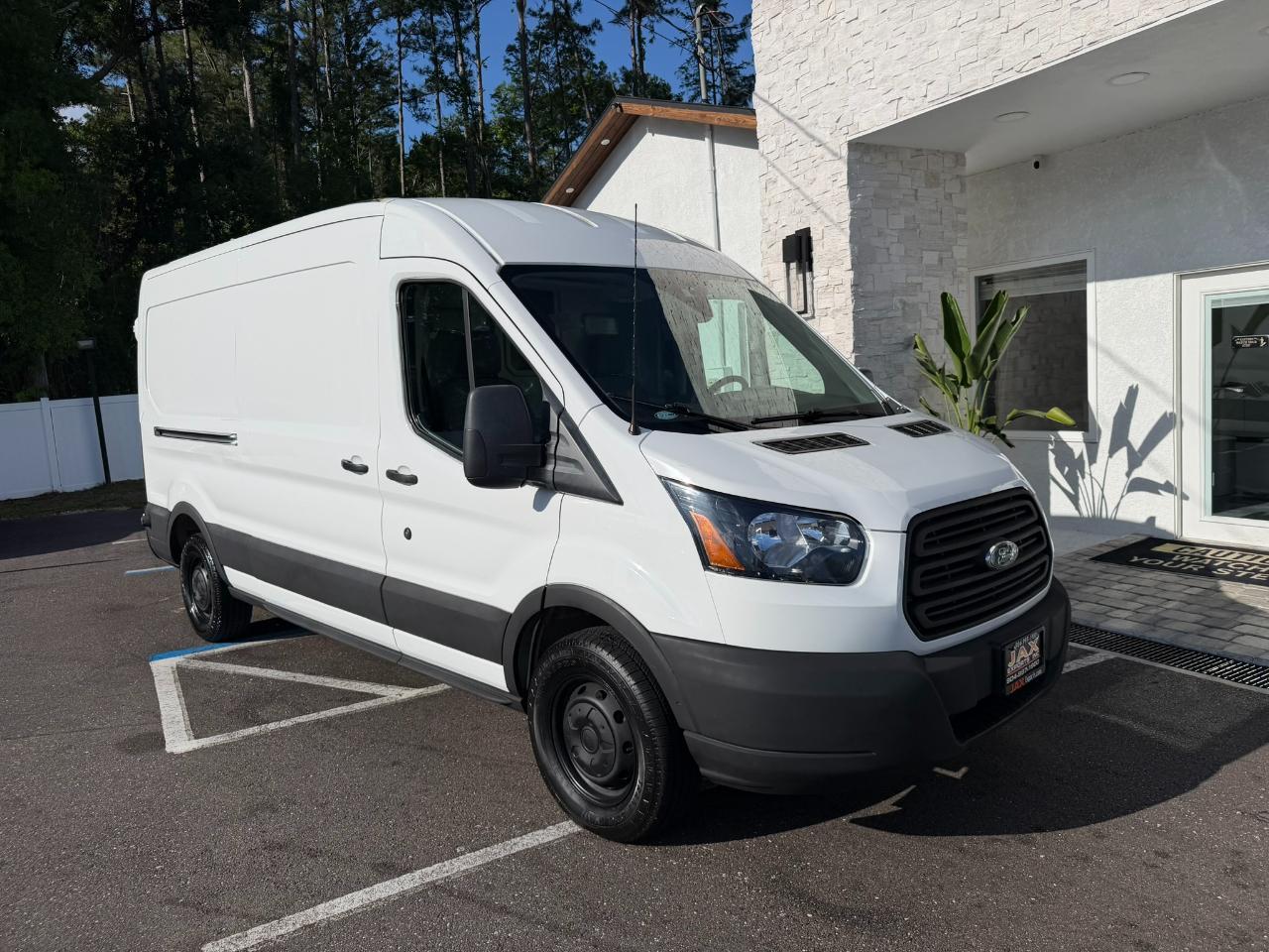 2018 Ford Transit Van T-150 148" Med Rf 8600 GVWR Sliding RH Dr Jacksonville FL